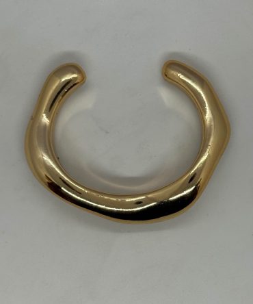 Irregular cuff bracelet